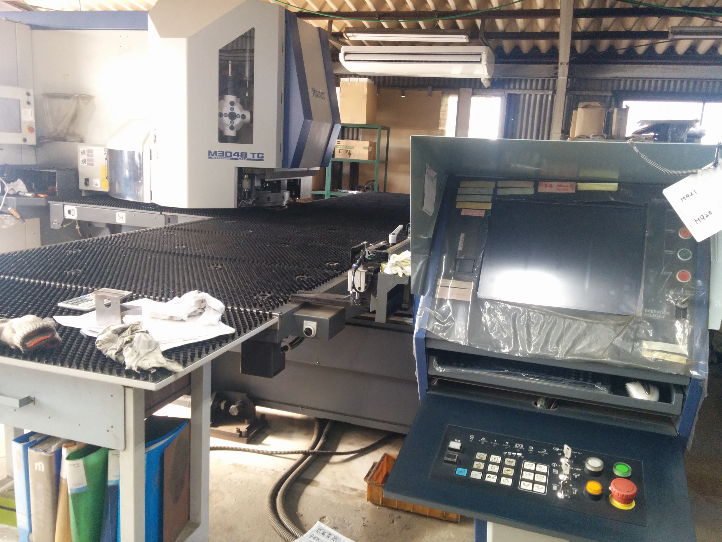 NCタレットパンチ (CNCサーボモータ式タレットパンチプレス)