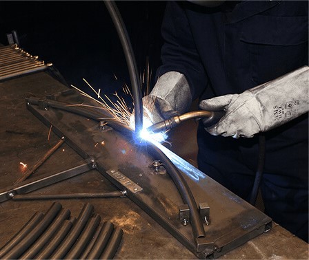 石岡市の板金加工やスポット溶接の短納期希望は鈴木工業所におまかせ